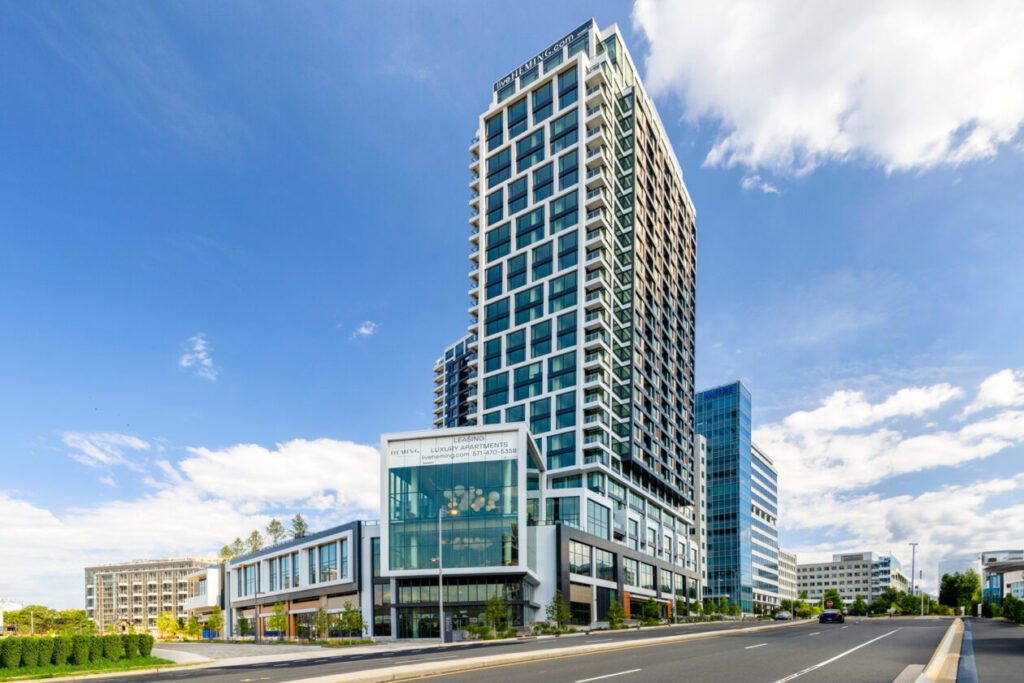 Newly completed high-rise will bring retail, outdoor plaza to Scotts Run in Tysons