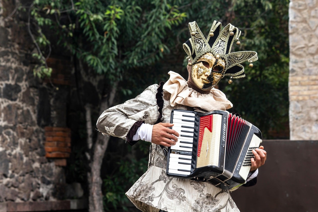 THE LOGAN FESTIVAL OF SOLO PERFORMANCE