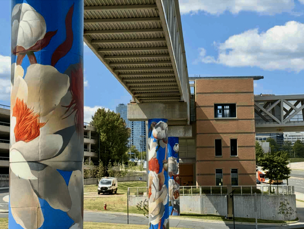 FFXnow: New mural greets Tysons Corner Center visitors along Route 123