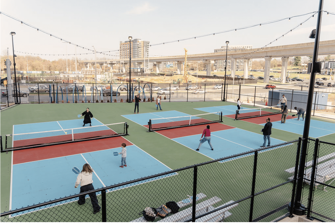 PICKLEBALL AT METRO PARK